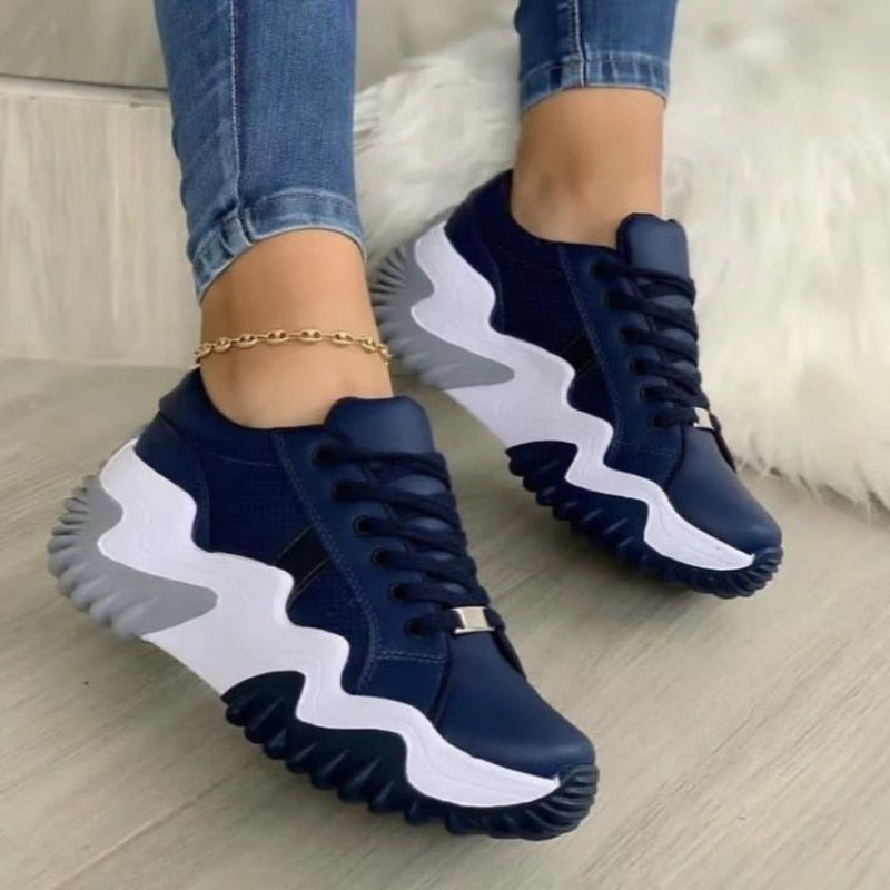 Women’s sculpted platform sneakers, dark blue with white zigzag sole