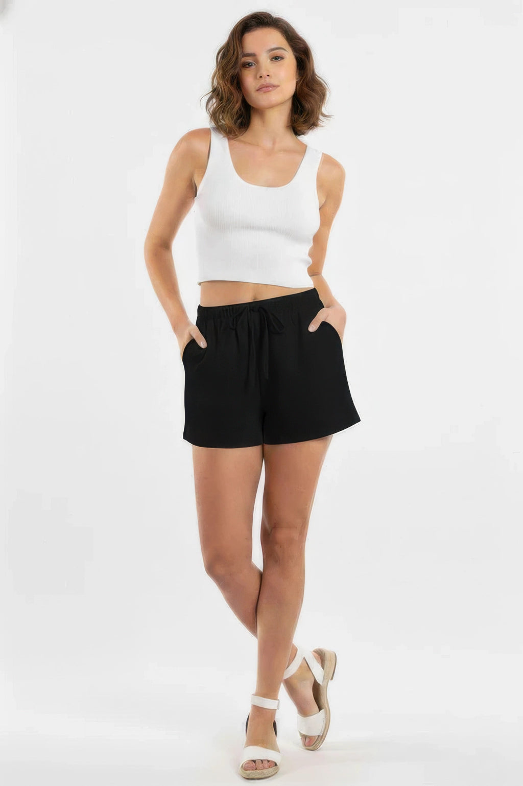 Cotton comfort shorts in black with elastic waistband and drawstring ties