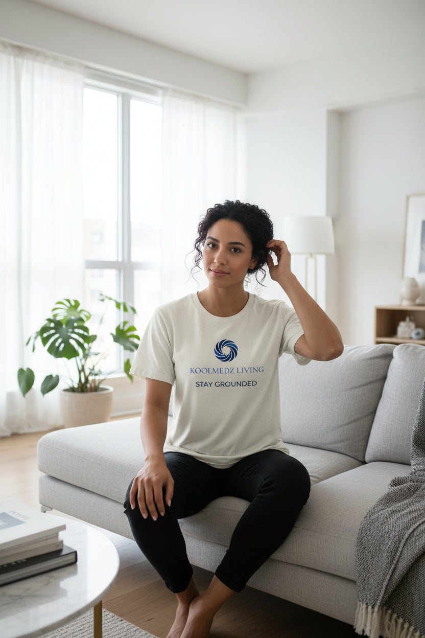 Women's relaxed t-shirt: cream, crew neck, short sleeves, centered logo graphic print